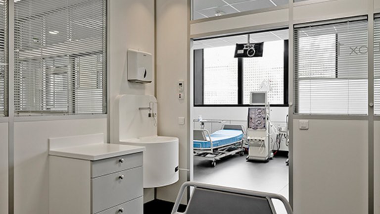 Centro NephroCare – sala de tratamento individual