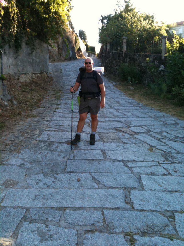 [Translate to Portugal - Portuguese:] Patient on his way to the Camino de Santiago route